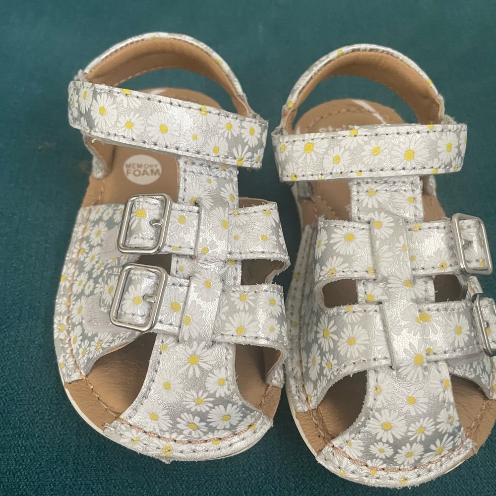 VGUC Stride Rite Floral Sandals - Wide